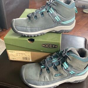 Keen Taghee Mid Grey Mint Waterproof Sneakers Boot-Size 2 Youth New in box